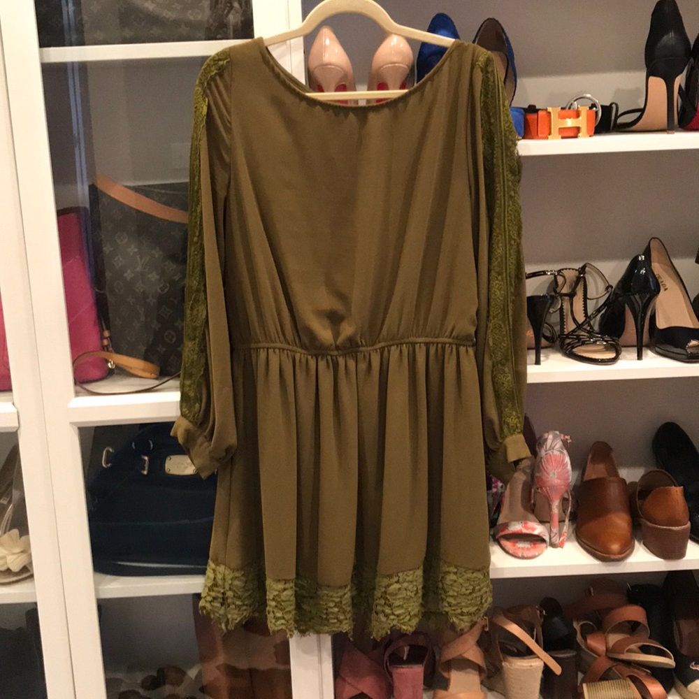 Sleeved Lace Dress